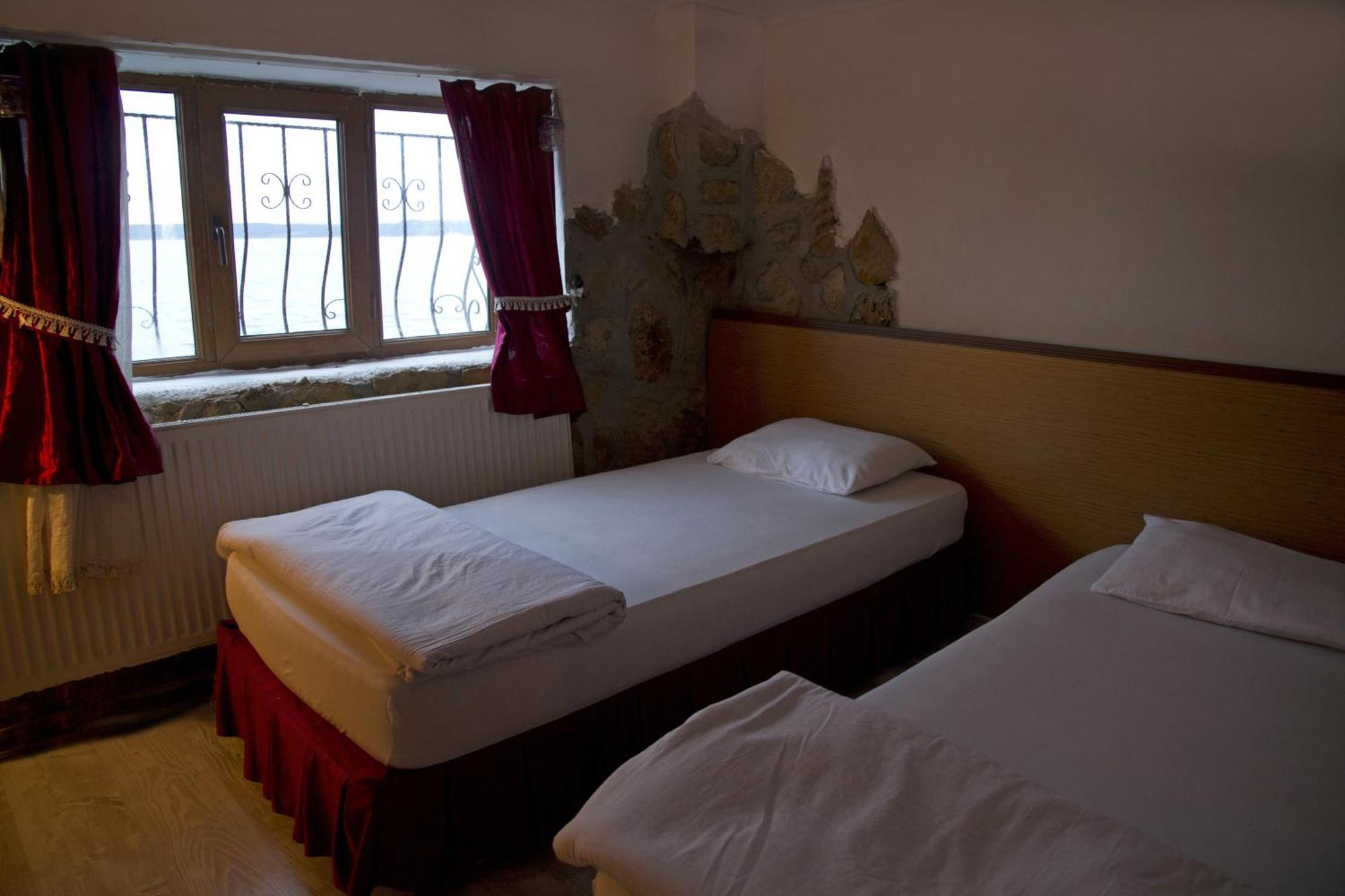 Aqua Boss Hotel เอเจลบัท ห้อง รูปภาพ