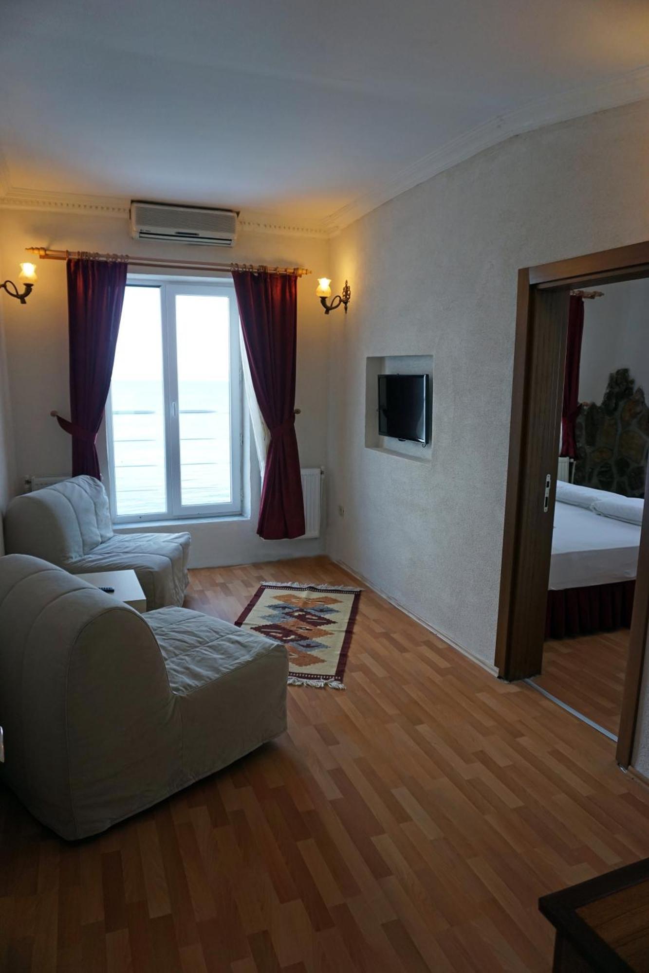Aqua Boss Hotel เอเจลบัท ภายนอก รูปภาพ